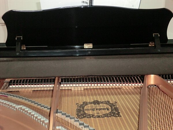 レッスン室　ピアノ写真4-w600